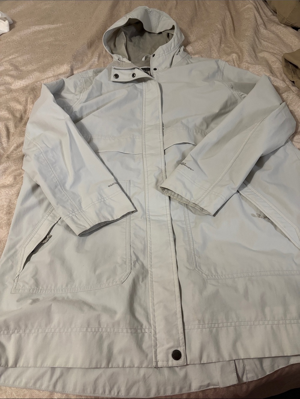 Eddie Bauer Weatheredge Light Gray Women's Jacket with Hood